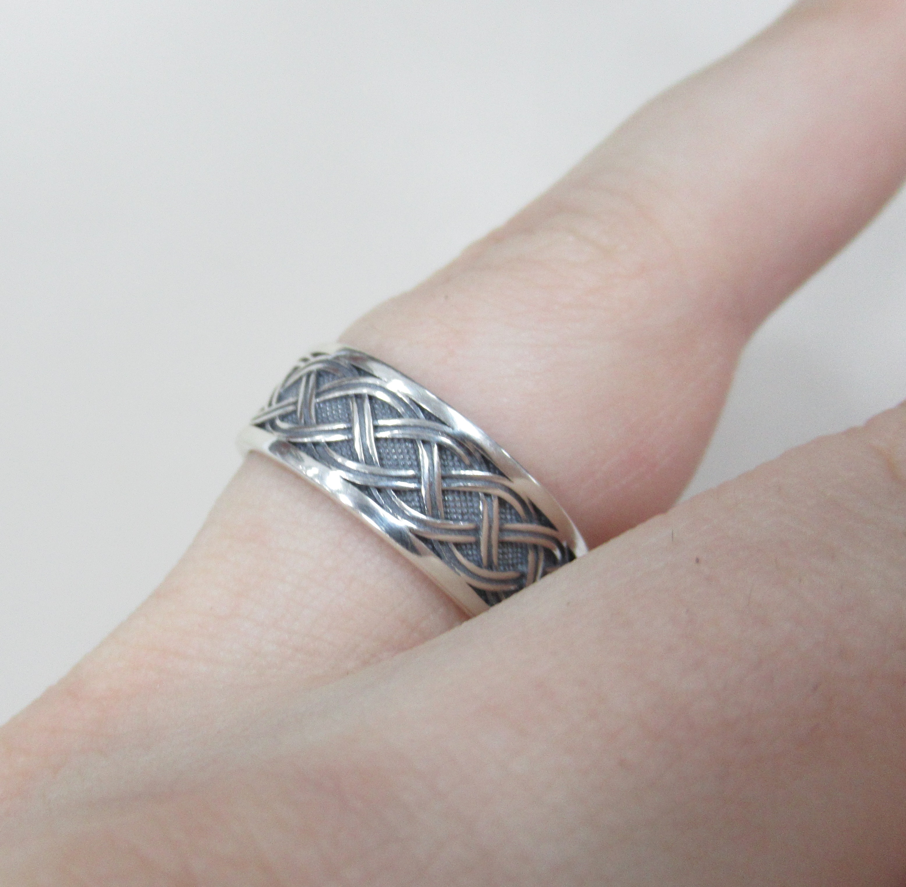 Серебряное кольцо